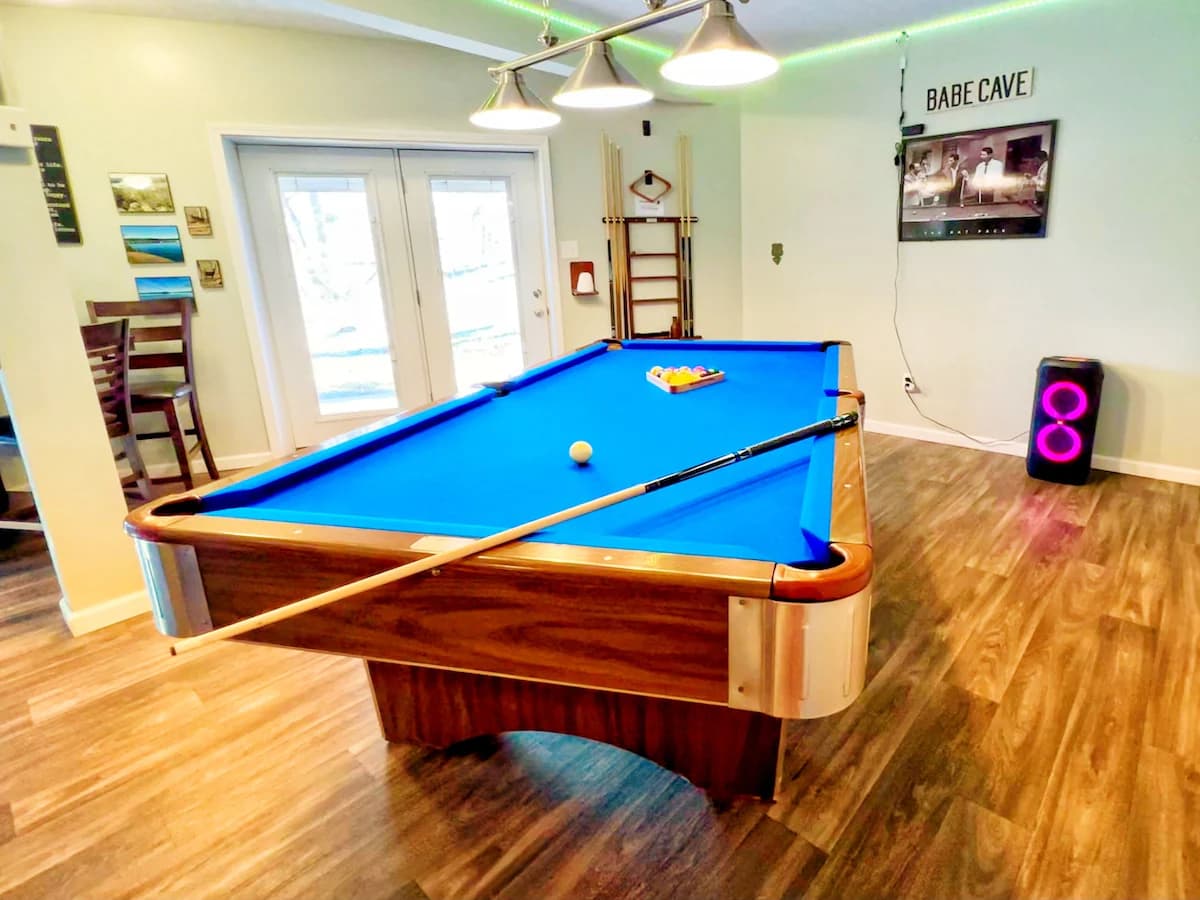 Game room with pool table
